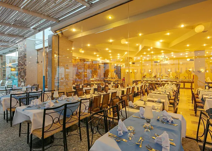 Marlin Azur Üdülőközpont Gurdaka