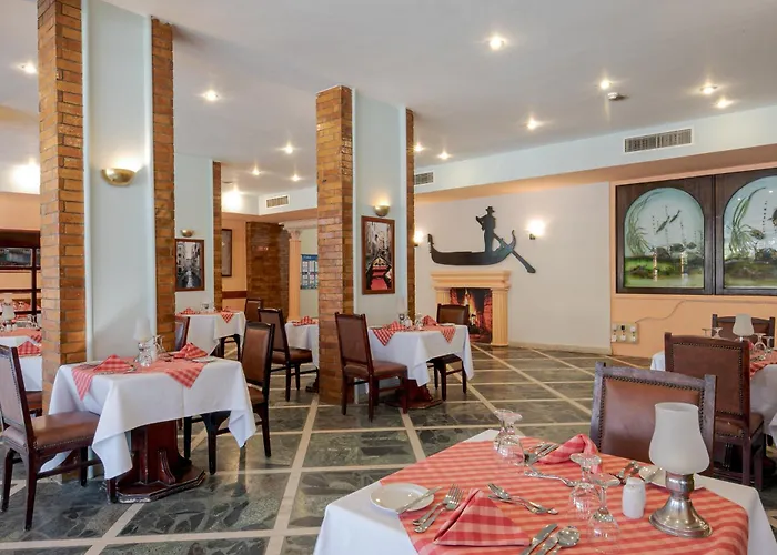 Üdülőközpont Marlin Azur Gurdaka