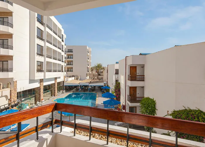 Üdülőközpont Marlin Azur 3*