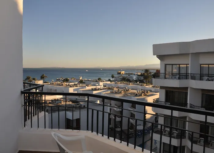Marlin Azur Üdülőközpont 3*